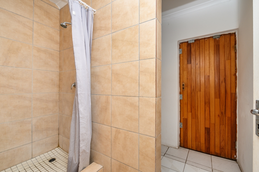 15 Bedroom Property for Sale in Summerstrand Eastern Cape